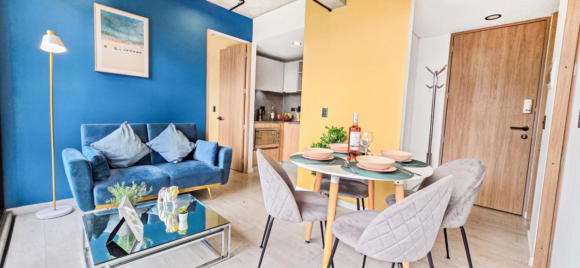 Skyline - Elegant Living With Coworking & Scenic Views Apartment