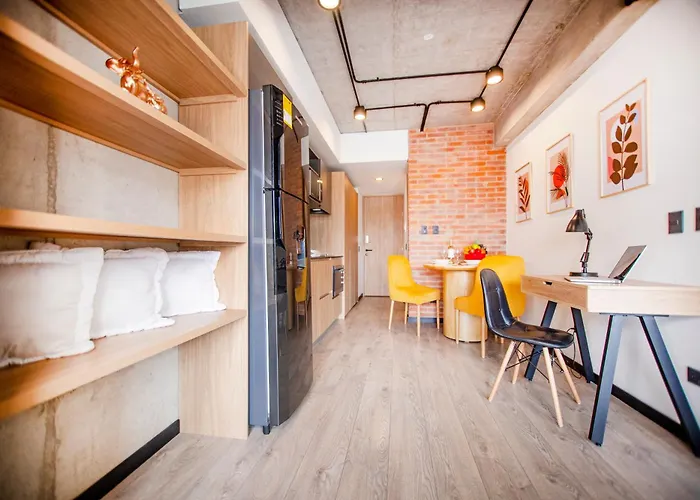 Skyline Suites - Elegant Living With Coworking & Scenic Views