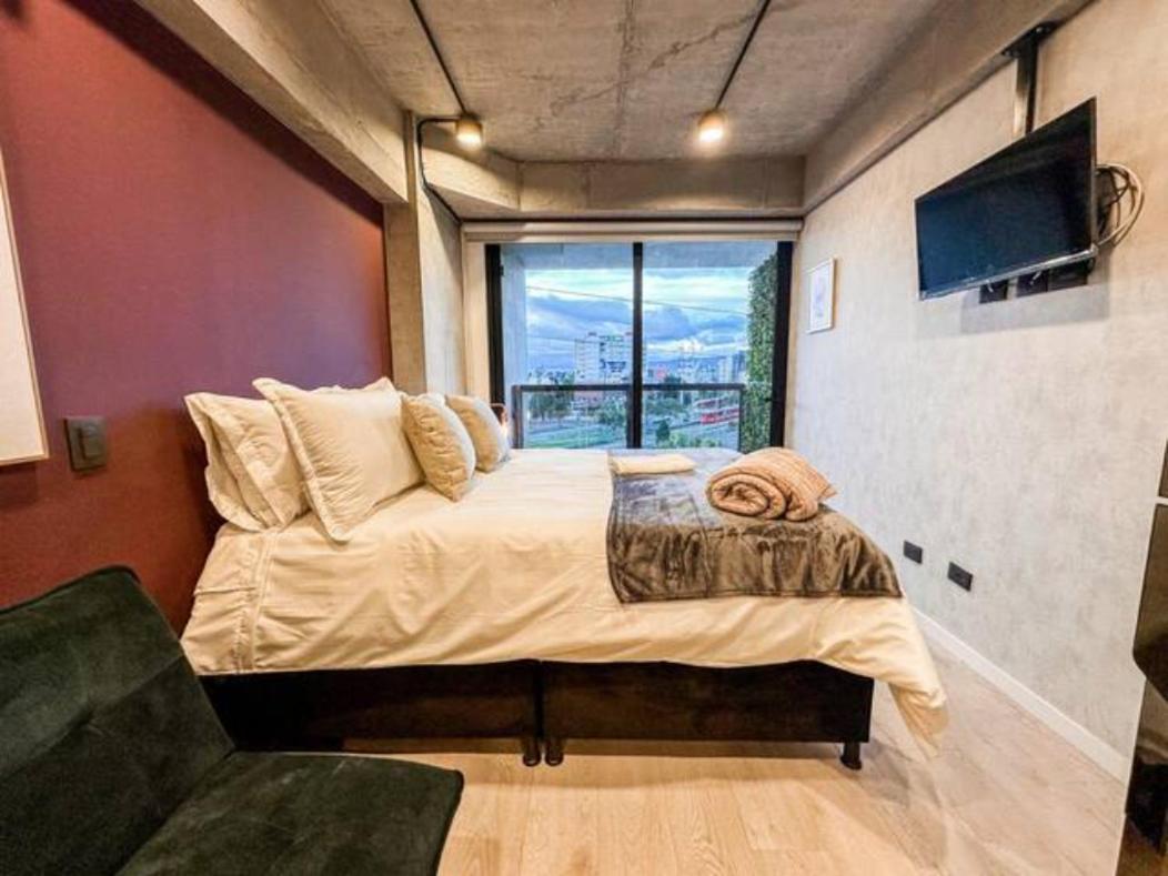 Apartment Skyline - Elegant Living With Coworking & Scenic Views Bogota